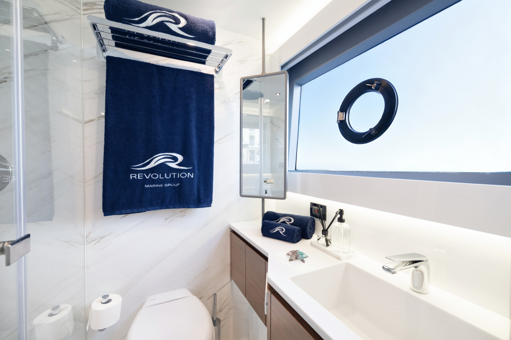 Revolution Marine Group S60
