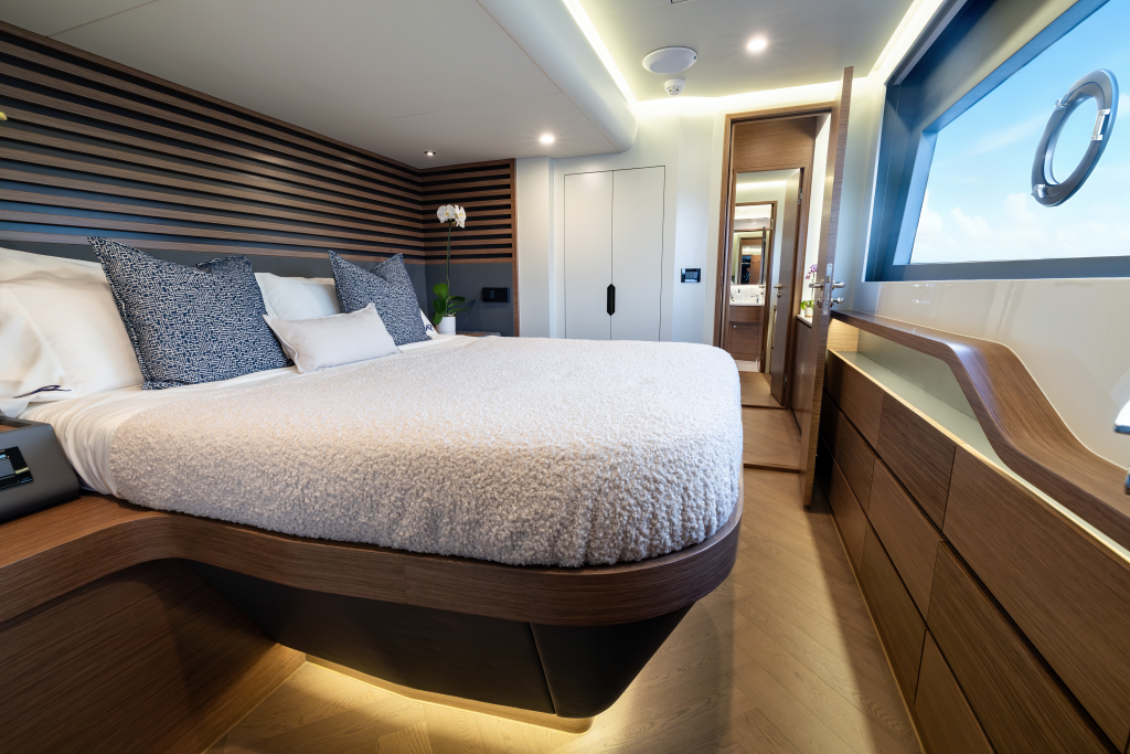 Revolution Marine Group S60